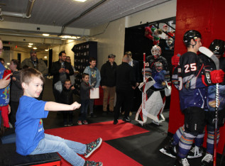 Utica Comets Game 2023 38
